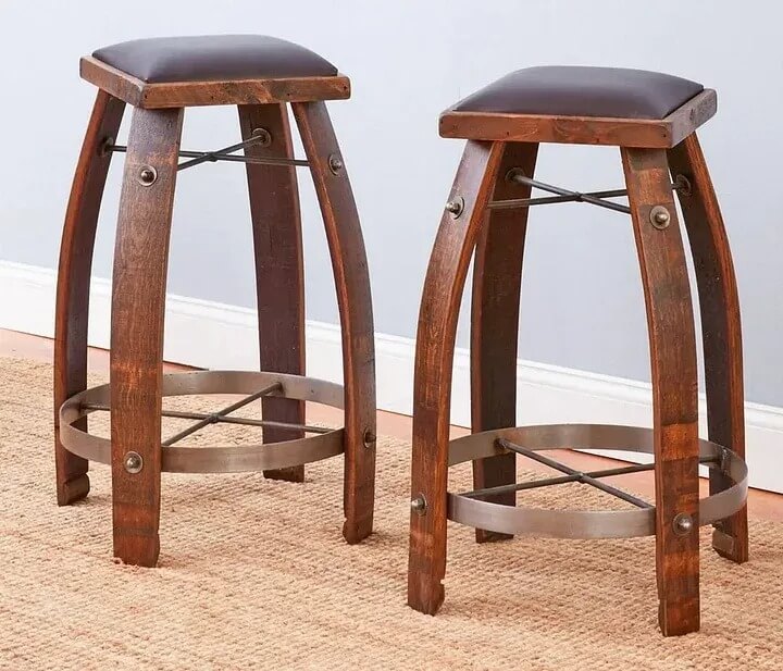 The ultimate wine barrel table (1 Table + 2 Chairs)